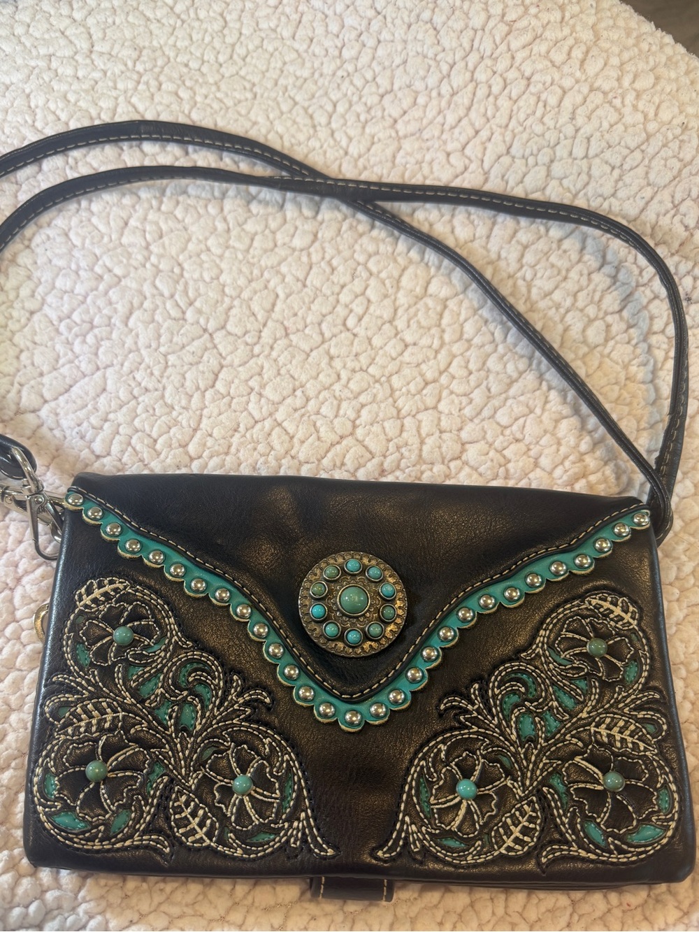 AMERICAN BLING WESTERN TURQUOISE STONES EMBROIDERED CROSSBODY WALLET PUR